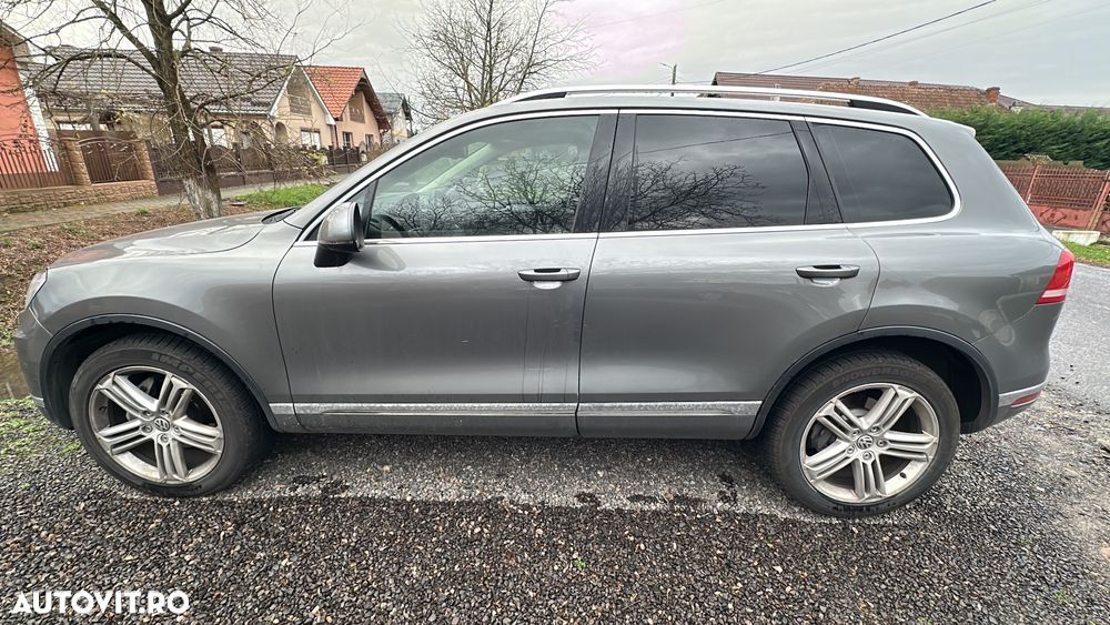 Volkswagen Touareg - 2