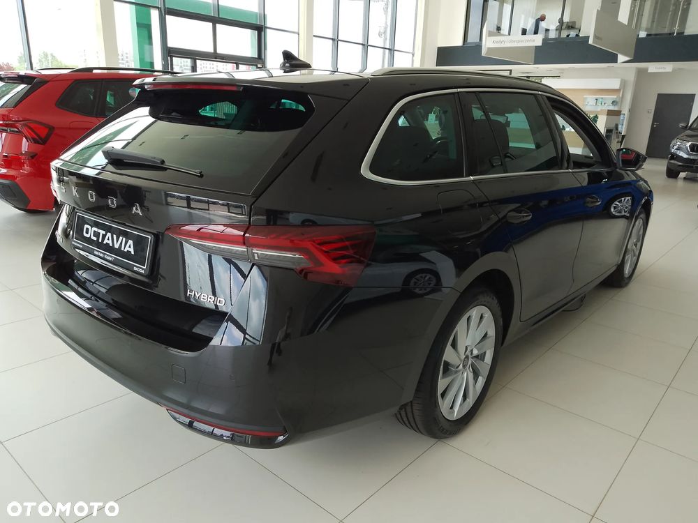 Skoda Octavia 1.5 TSI mHEV Drive Selection DSG - 3