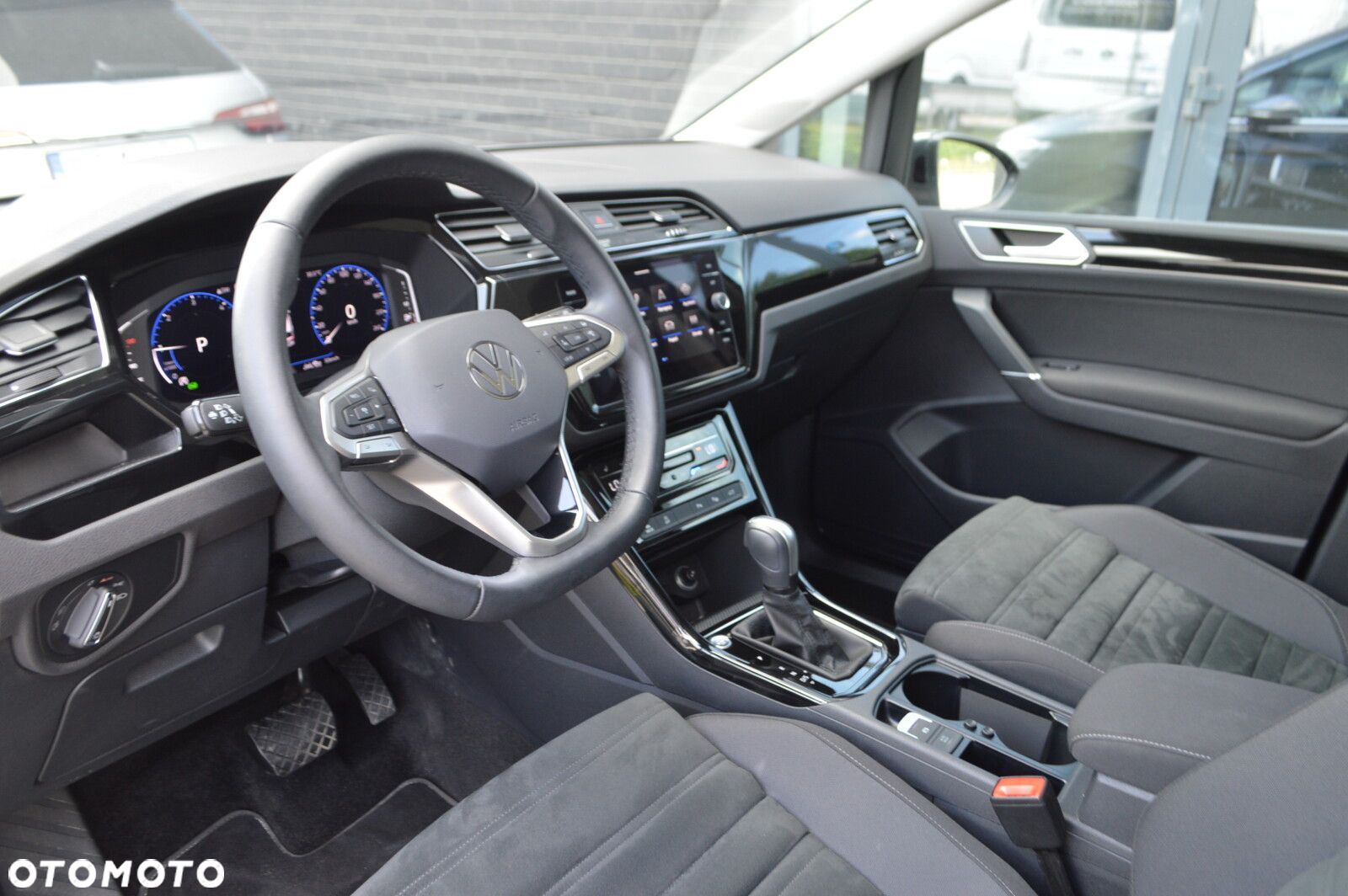 Volkswagen Touran 2.0 TDI BMT Highline DSG - 6