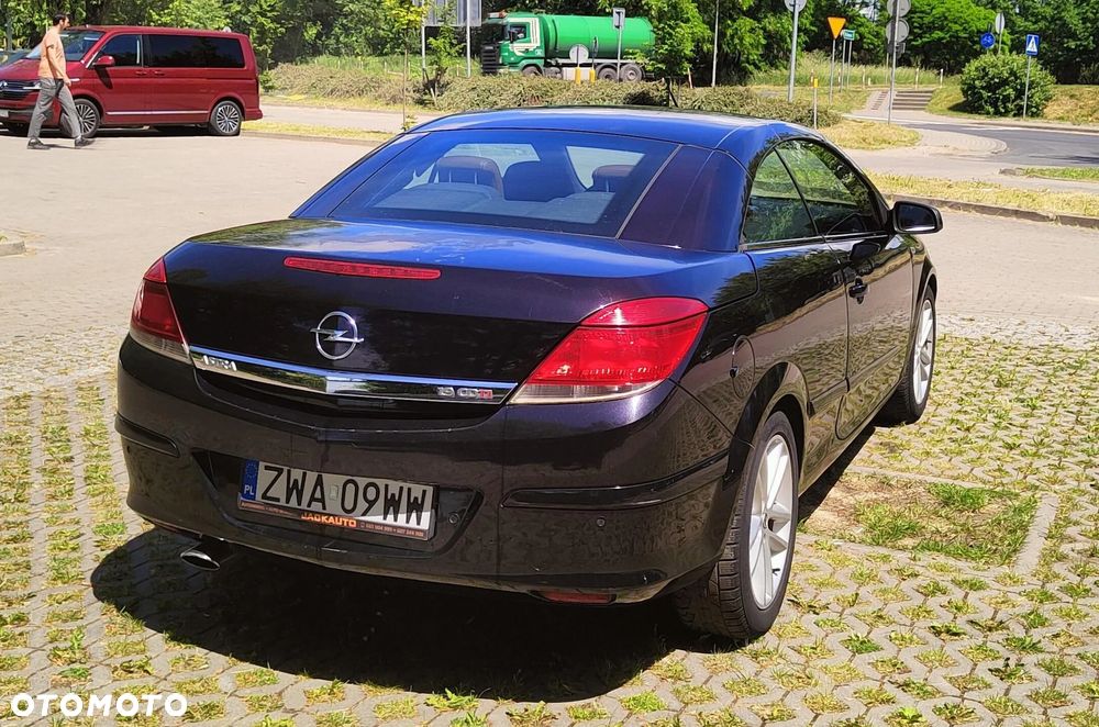 Opel Astra 1.9 CDTI Cosmo - 8