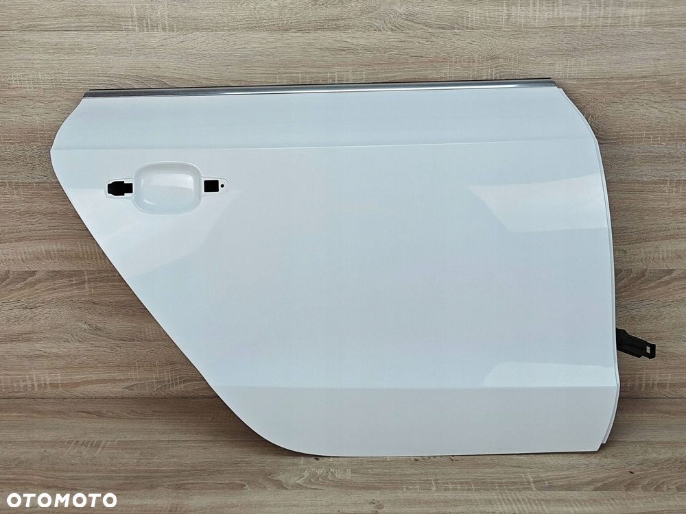 DRZWI PRAWY TYŁ AUDI A5 8T SPORTBACK LY9C 14km