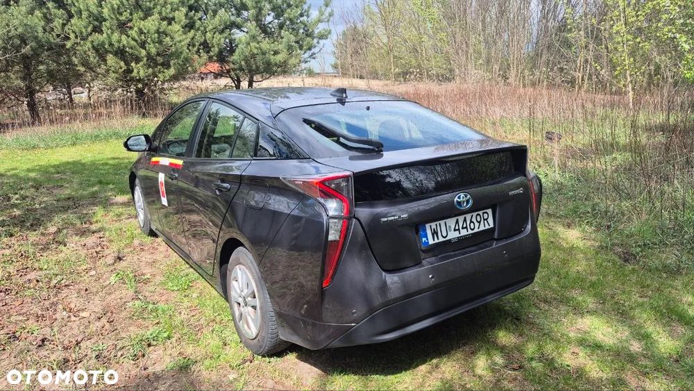 Toyota Prius (Hybrid) Comfort - 5