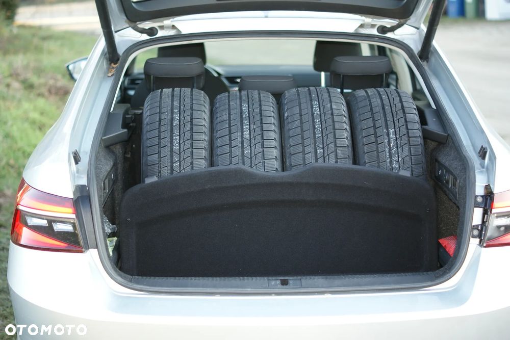 Skoda Superb 2.0 TDI Ambition DSG - 8