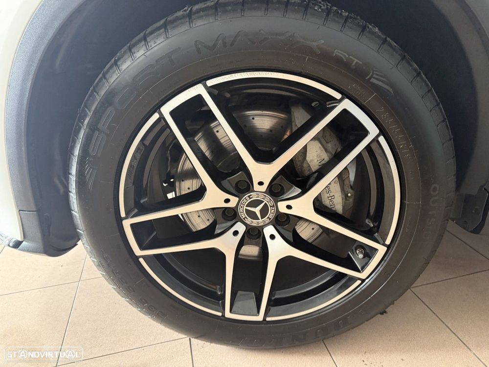 Mercedes-Benz GLC 250 d 4Matic 9G-TRONIC AMG Line - 23