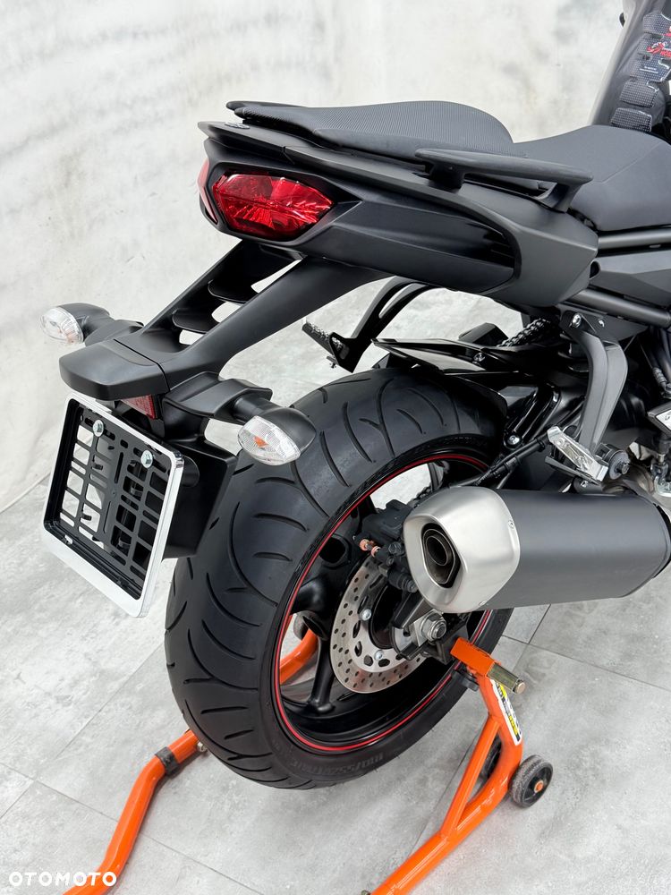 Yamaha FZ8 - 21