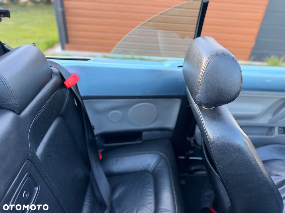 Volkswagen New Beetle 1.6 - 11