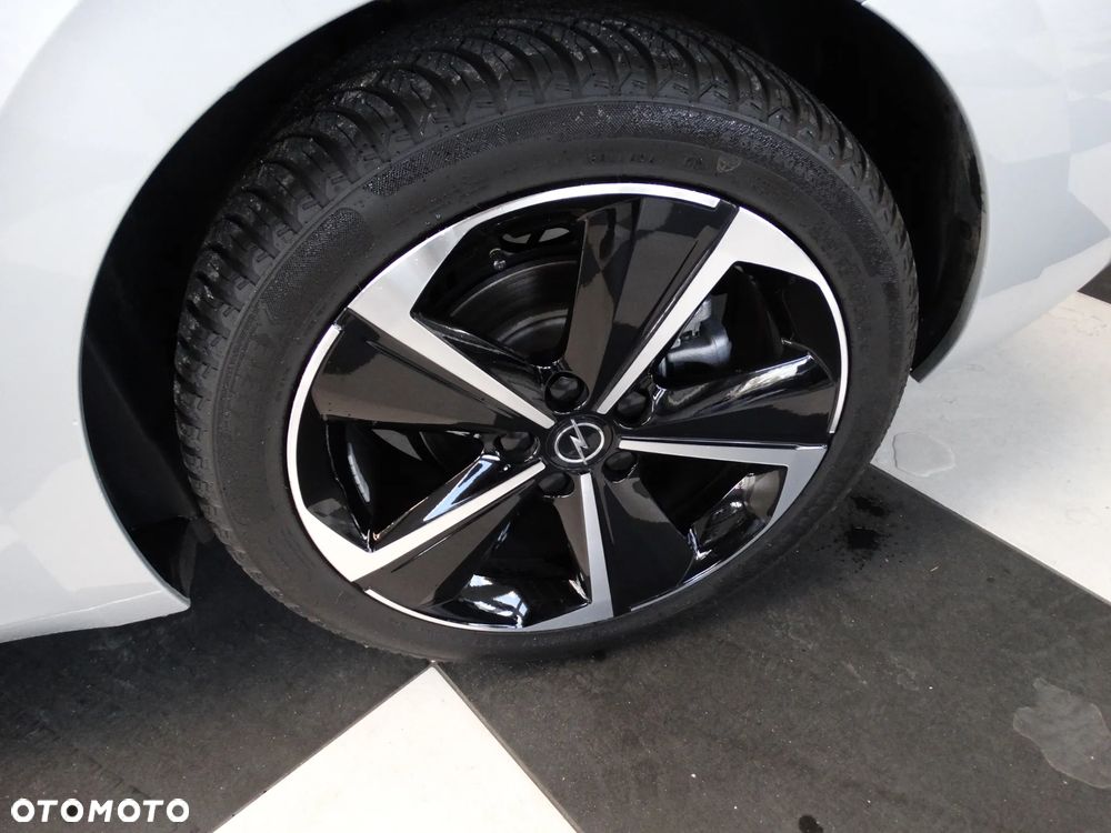 Opel Astra 1.5 D Automatik Ultimate - 29