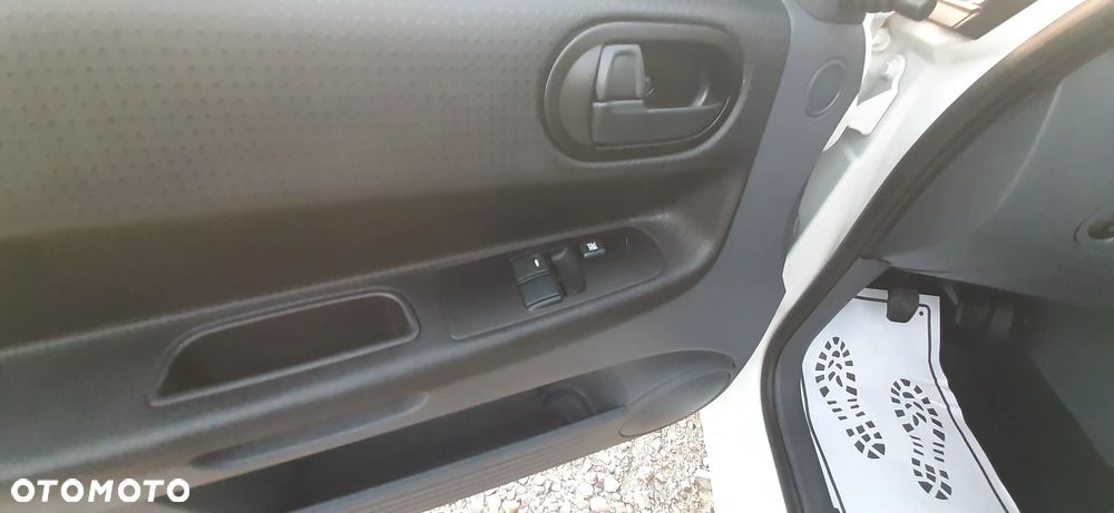 Mitsubishi Colt - 34
