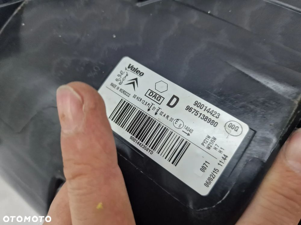 PEUGEOT 301 12- PRAWA LAMPA PRZEDNIA PRZÓD , NR 9675138980 , NR AUKCJI LA264 - 16