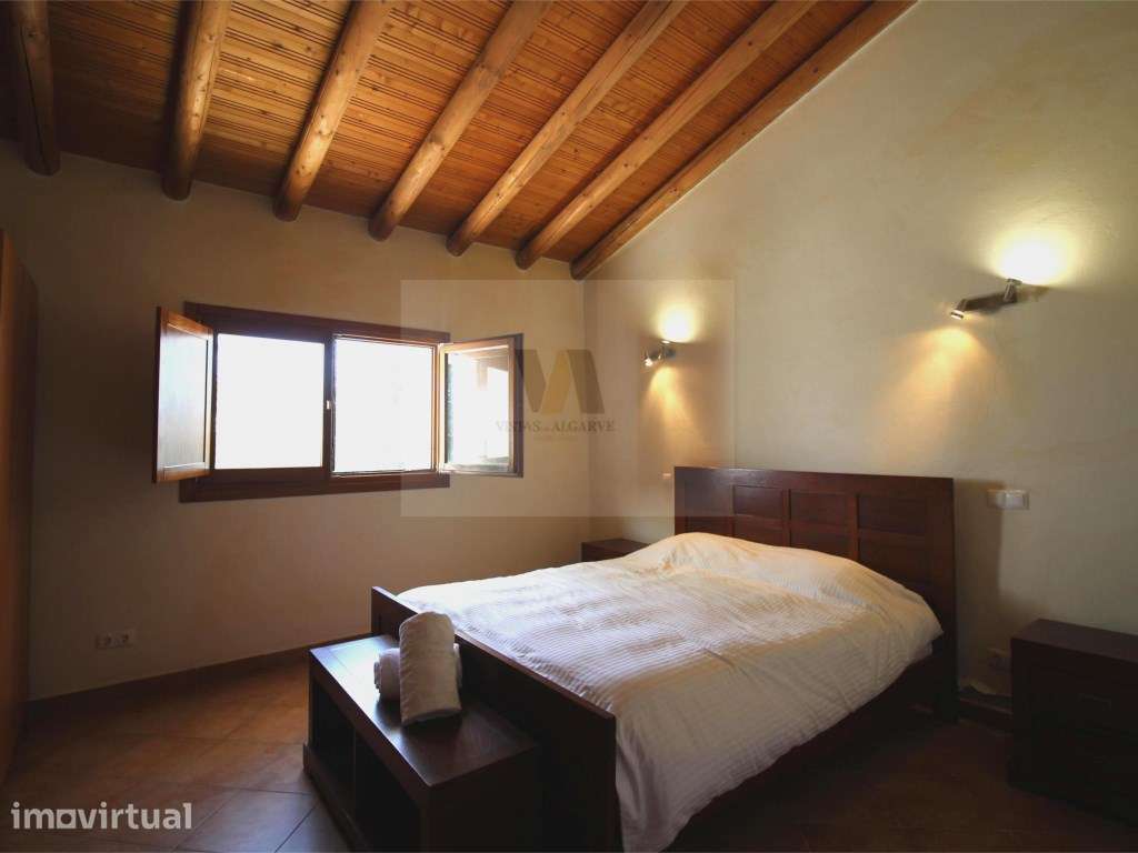 Encantadora moradia, ideal para quem procura tranquilidade sem abdi... - Grande imagem: 5/10