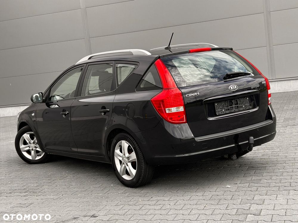 Kia Ceed 1.6 CRDi 115 Spirit - 4