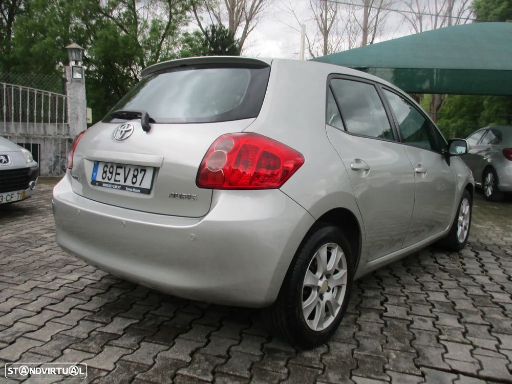 Toyota Auris 1.4 D-4D Luna - 5