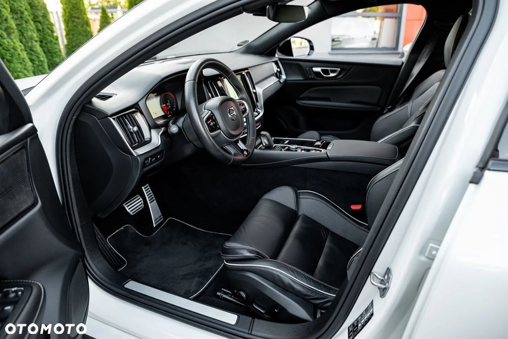 Volvo S60 T8 Recharge AWD Geartronic RDesign - 23