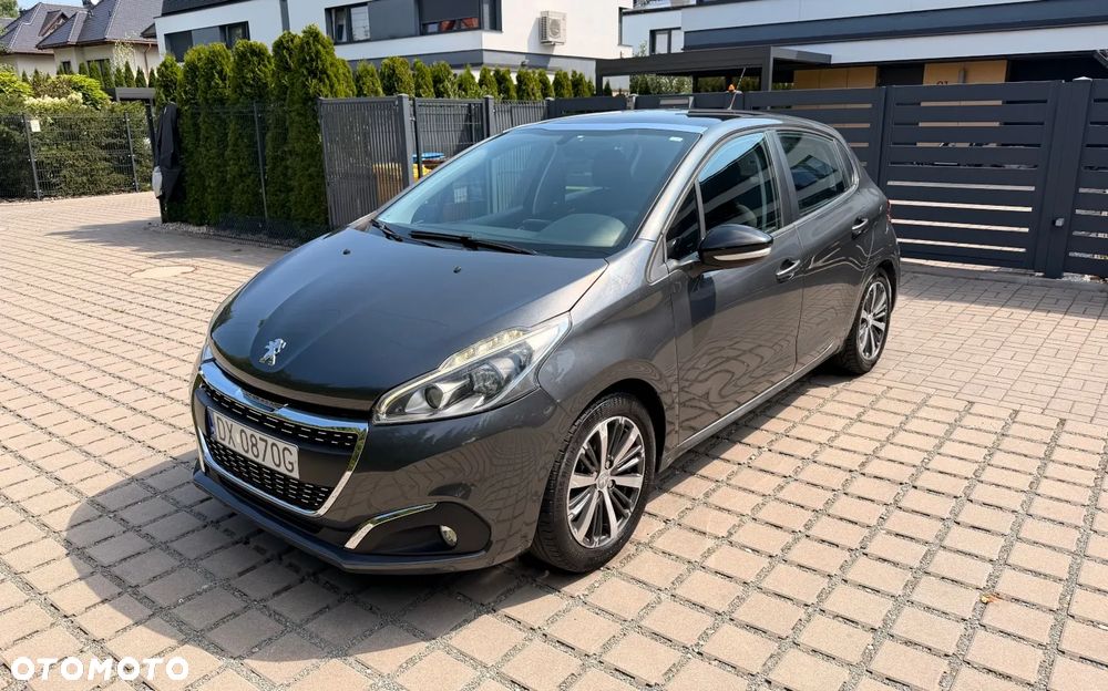 Peugeot 208 I (2012-2019) PureTech 82 Allure, 2017