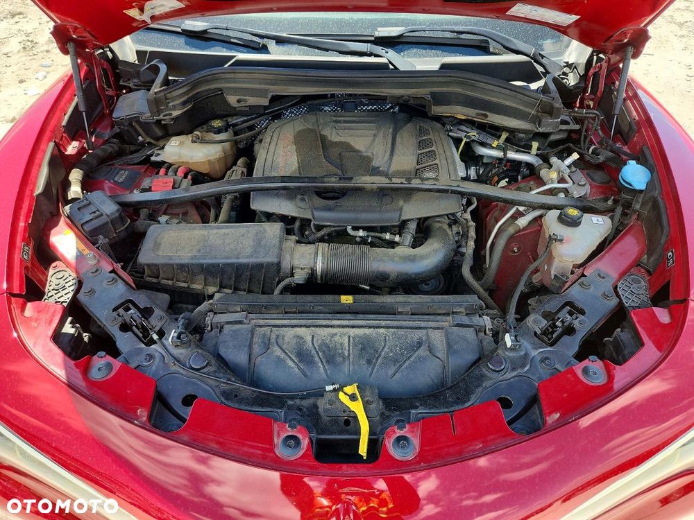 Alfa Romeo Stelvio 2.0 Turbo TI Q4 - 12
