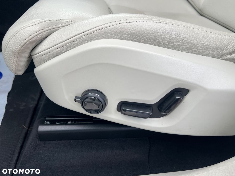 Volvo XC 60 T5 AWD Geartronic Inscription - 25