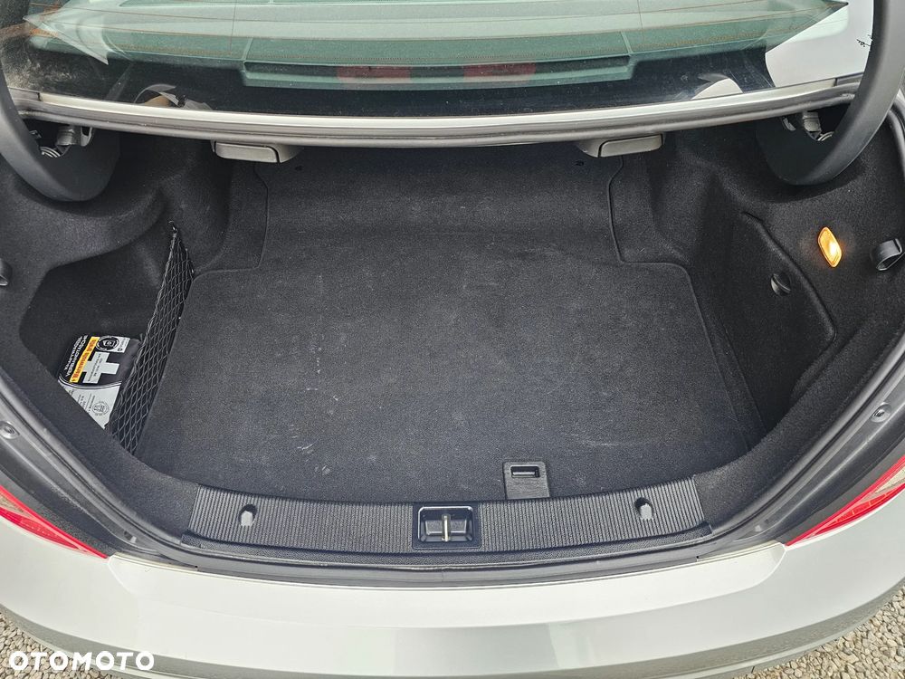 Mercedes-Benz Klasa C 180 Kompressor BlueEFFICIENCY Special Edition - 12