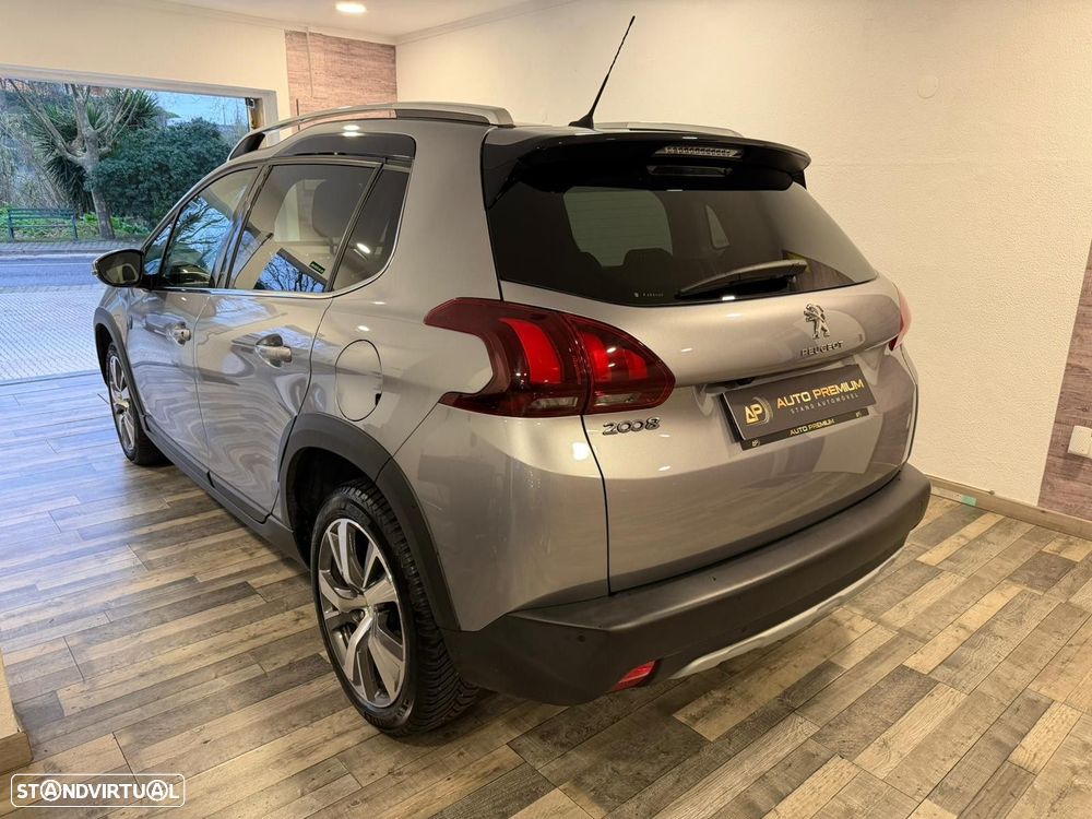 Peugeot 2008 1.2 PureTech Allure EAT6 - 7