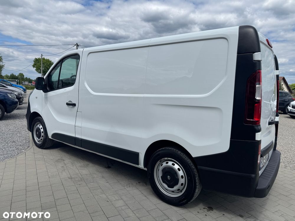 Opel Vivaro - 8