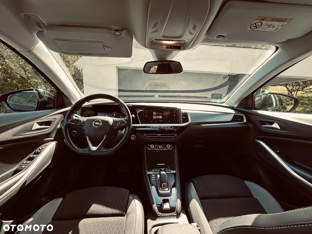 Opel Grandland 1.2 T Business Elegance S&S - 21