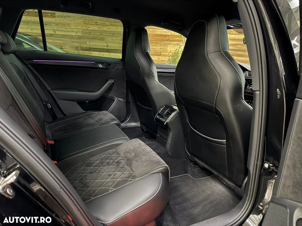 Skoda Superb 2.0 TDI DSG Sportline - 13