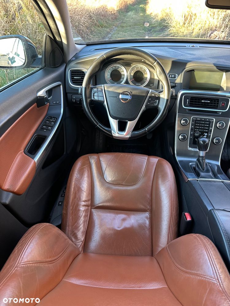 Volvo V60 T3 Summum - 13