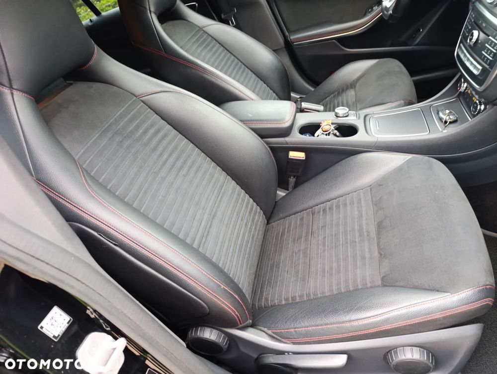 Mercedes-Benz CLA - 24