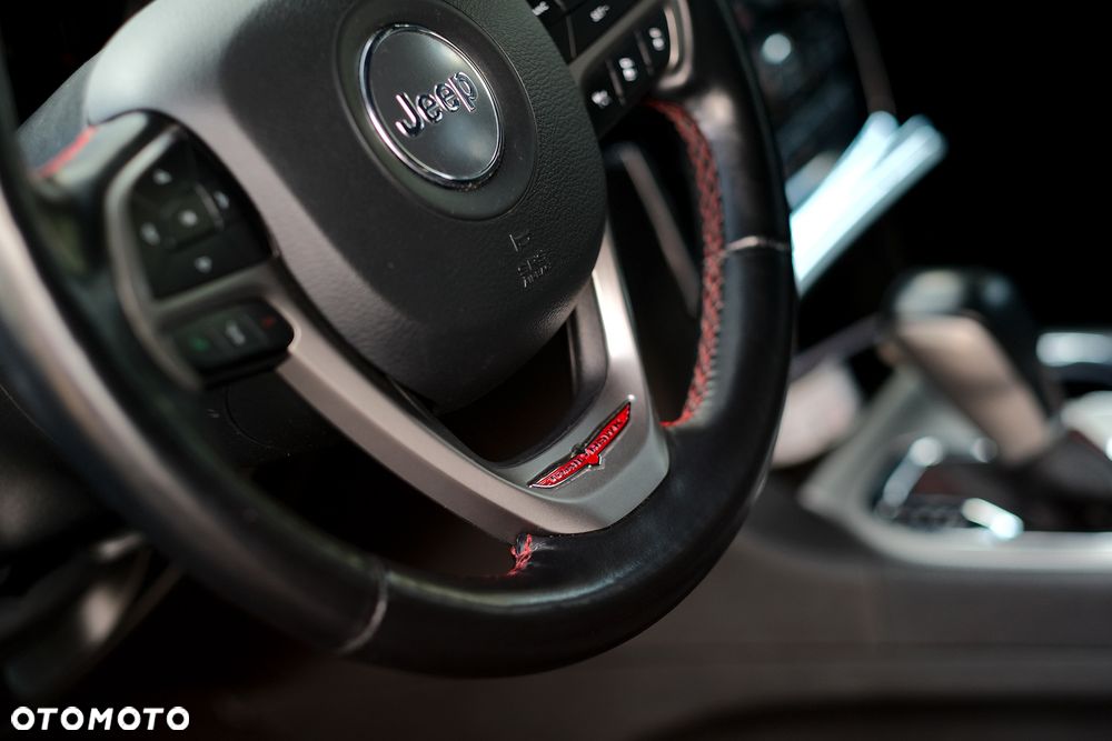 Jeep Grand Cherokee - 39