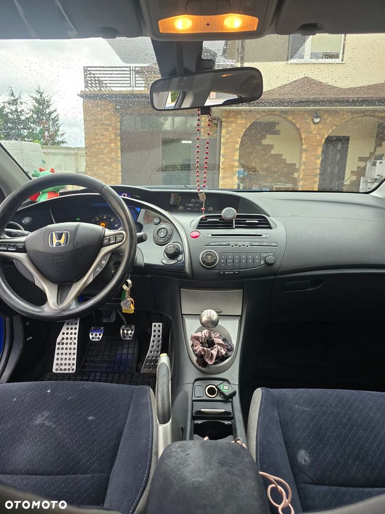 Honda Civic 1.8 Executive - 11