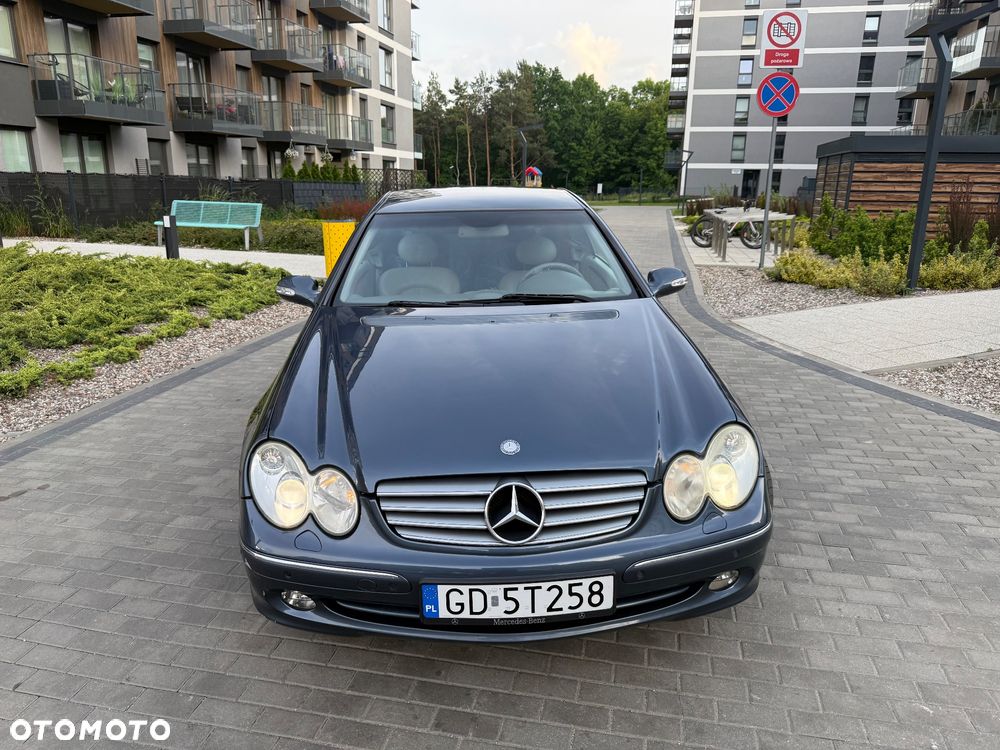 Mercedes-Benz CLK 320 - 2