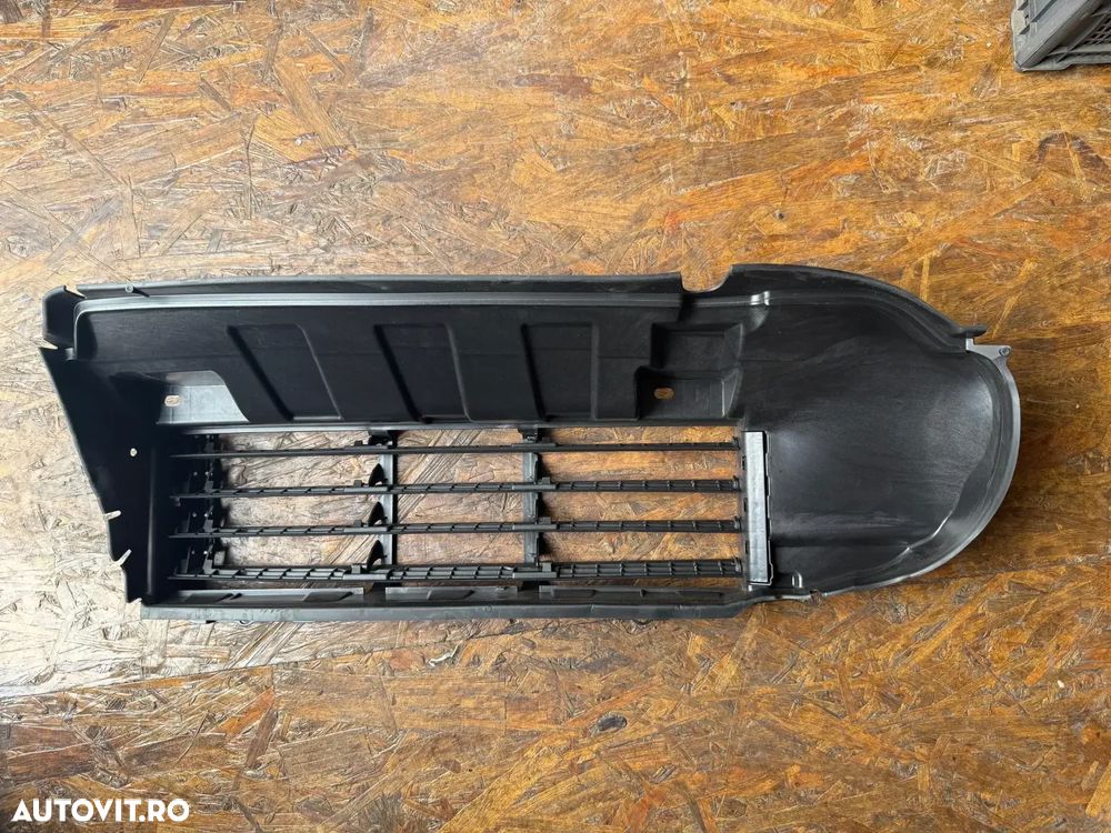 VOLET/GRILA ACTIVA CENTRALA BARA FATA INTERIOR DUSTER III /3
