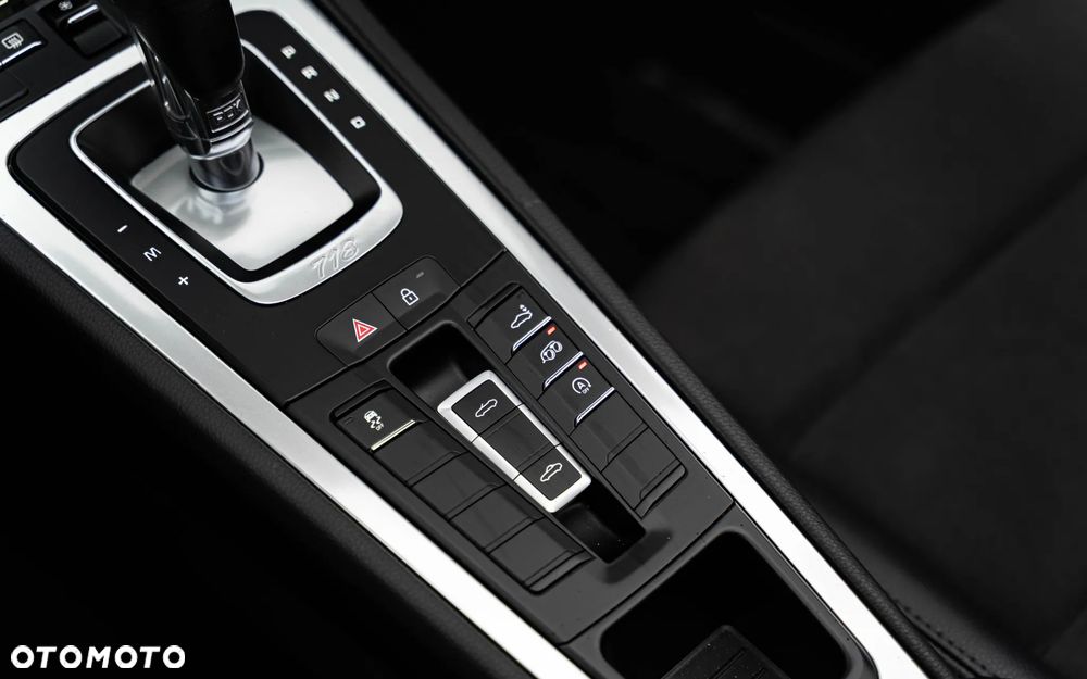 Porsche 718 Boxster S PDK - 29