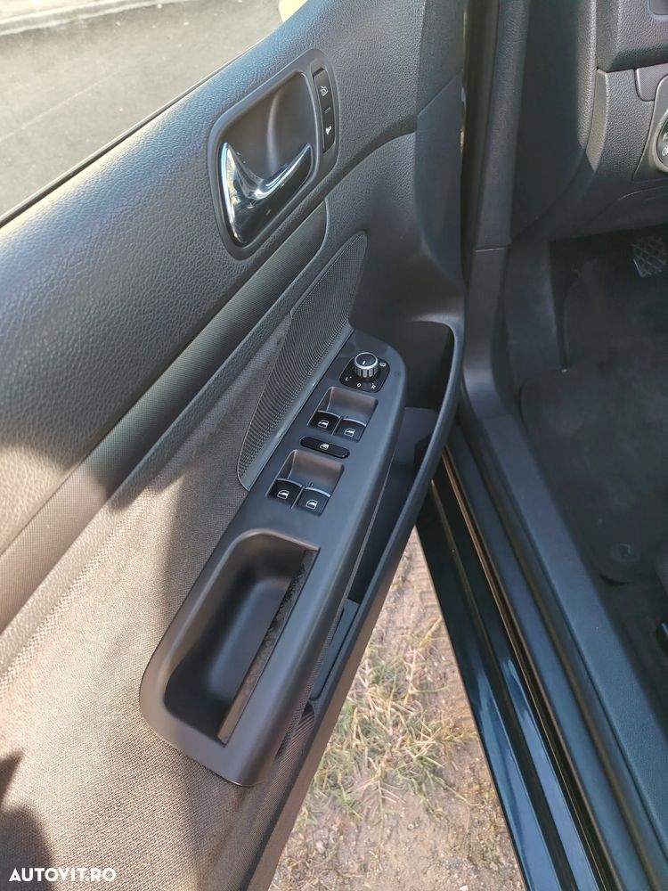 Volkswagen Golf - 9