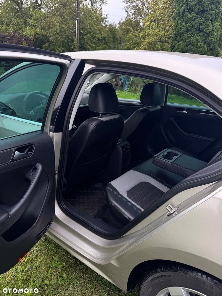 Volkswagen Jetta 2.0 TDI DPF BMT Highline - 11