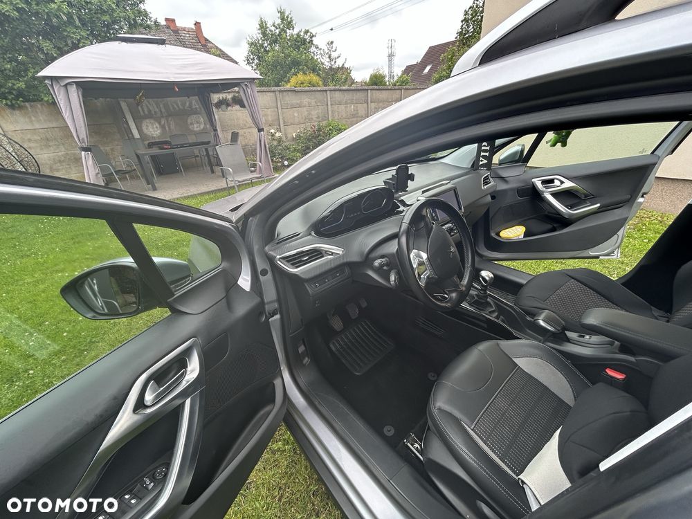 Peugeot 2008 - 6