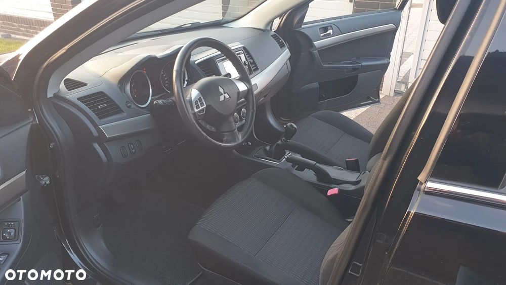 Mitsubishi Lancer - 15