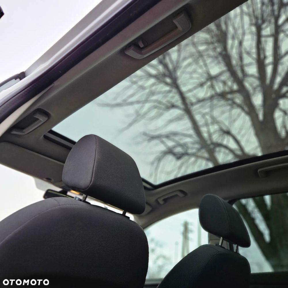 Ford Kuga 2.0 TDCi 2x4 Trend - 21