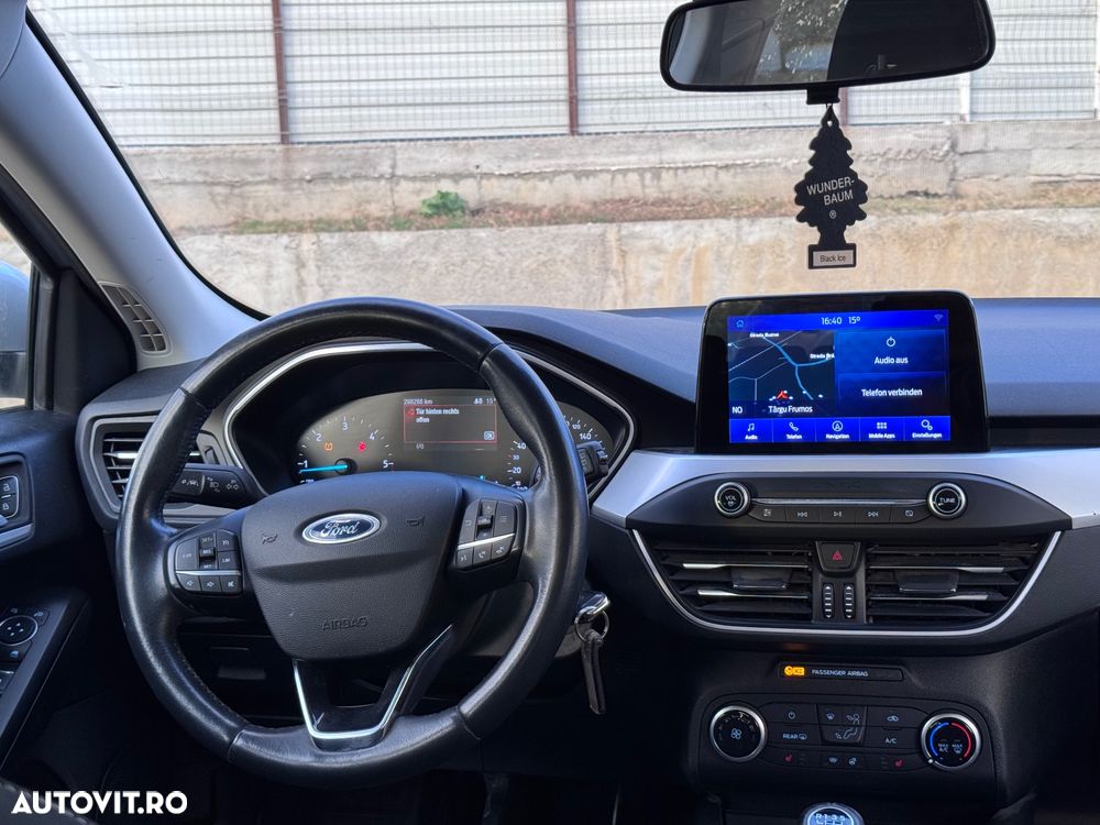 Ford Focus - 8