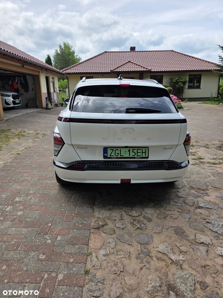 Hyundai Kona 65kWh Executive - 9