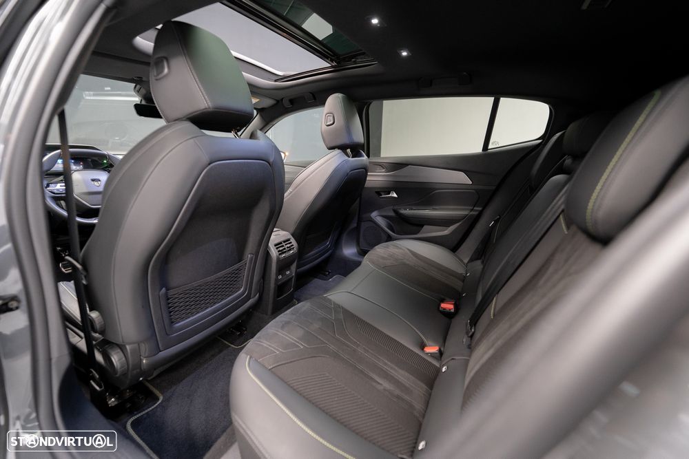 Peugeot 408 1.6 Hybrid GT e-EAT8 - 25