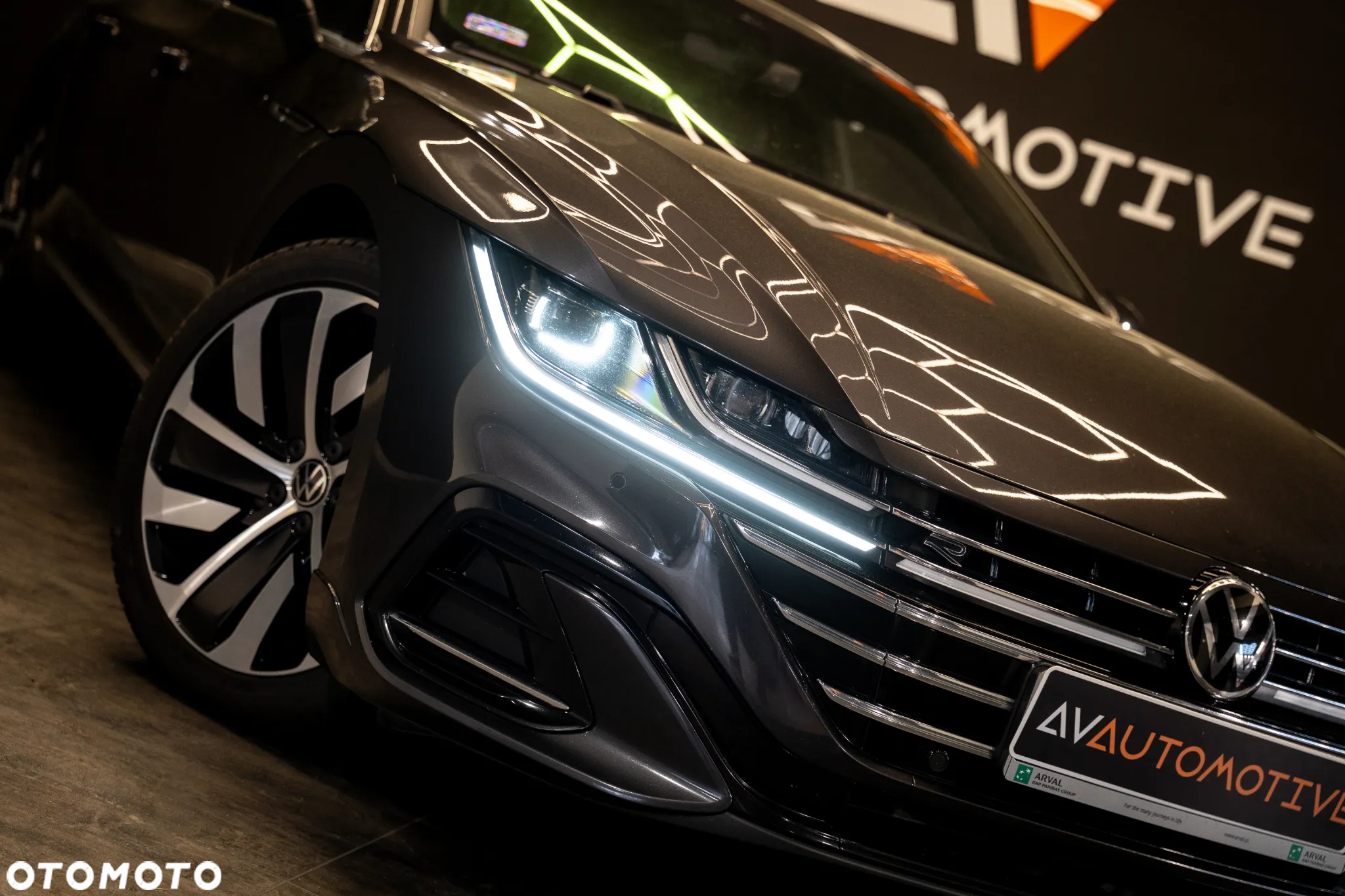 Volkswagen Arteon 2.0 TSI R-Line DSG - 2