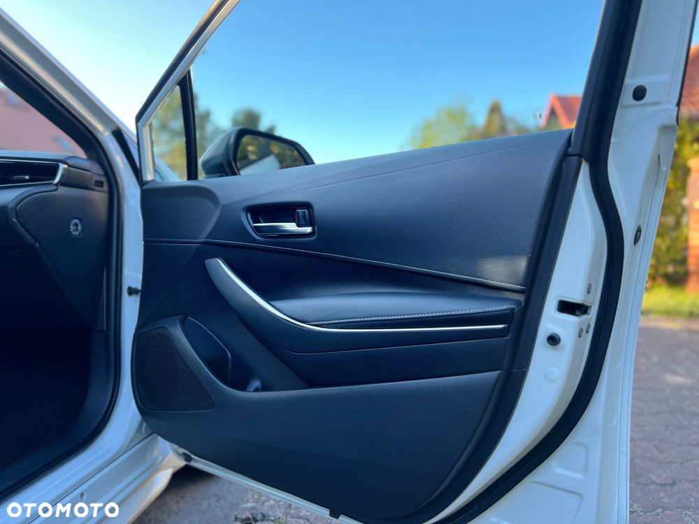 Suzuki Swace 1.8 Hybrid Premium Plus CVT - 22