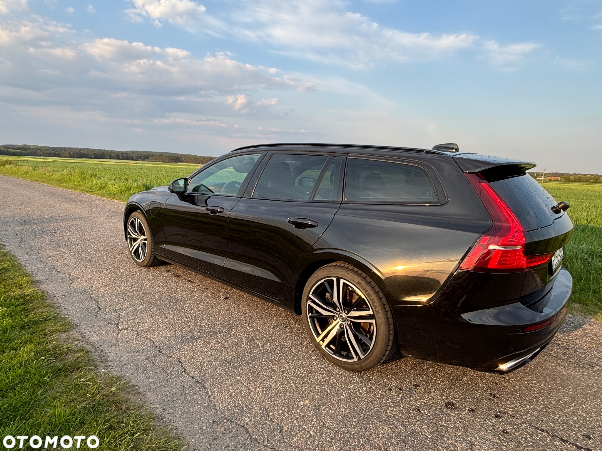 Volvo V60 T6 AWD Recharge Geartronic RDesign - 13