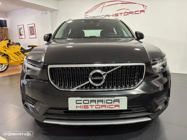 Volvo XC 40 2.0 D3 Momentum Plus - 4