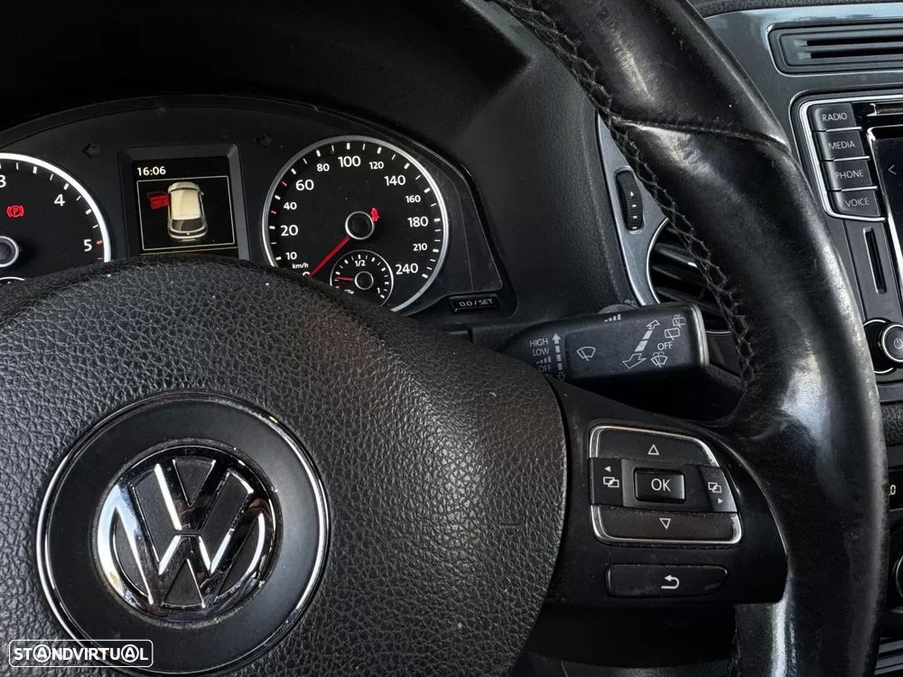 VW Tiguan 2.0 TDi Cup BlueMotion - 24
