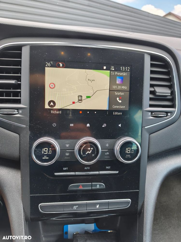 Renault Megane TCE 140 EDC Techno - 10