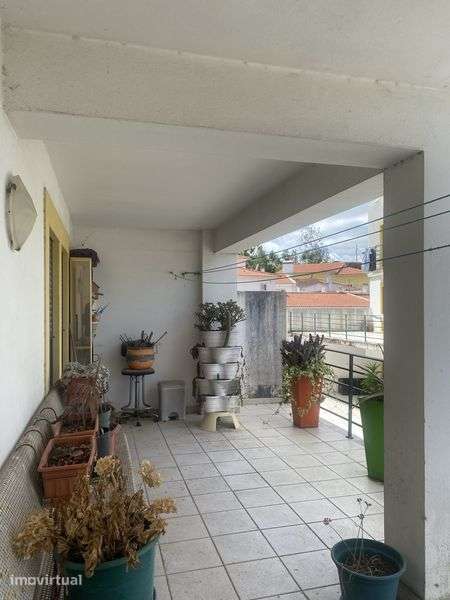 Arrenda-se moradia - Grande imagem: 2/12