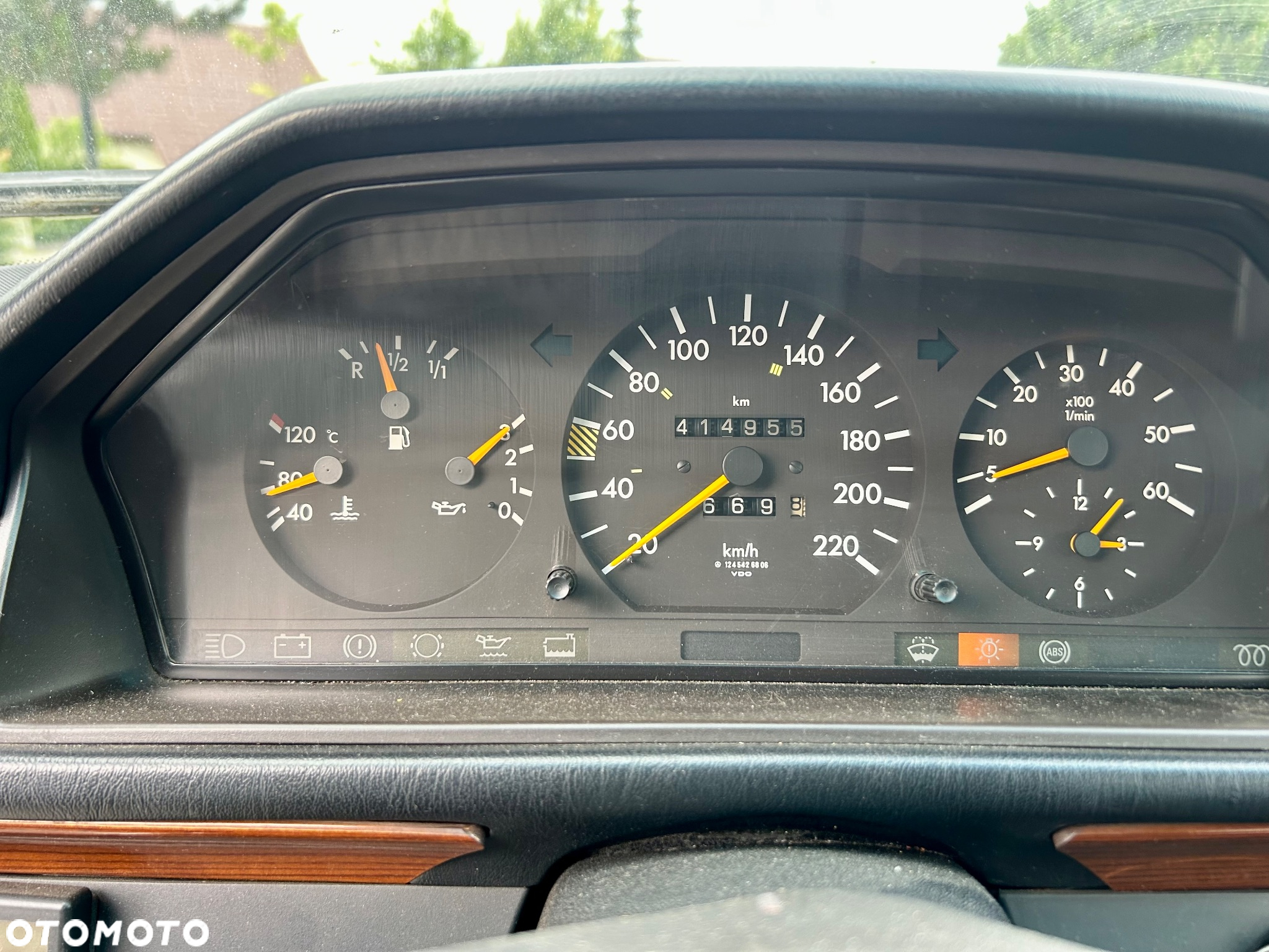 Mercedes-Benz W124 (1984-1993) - 12