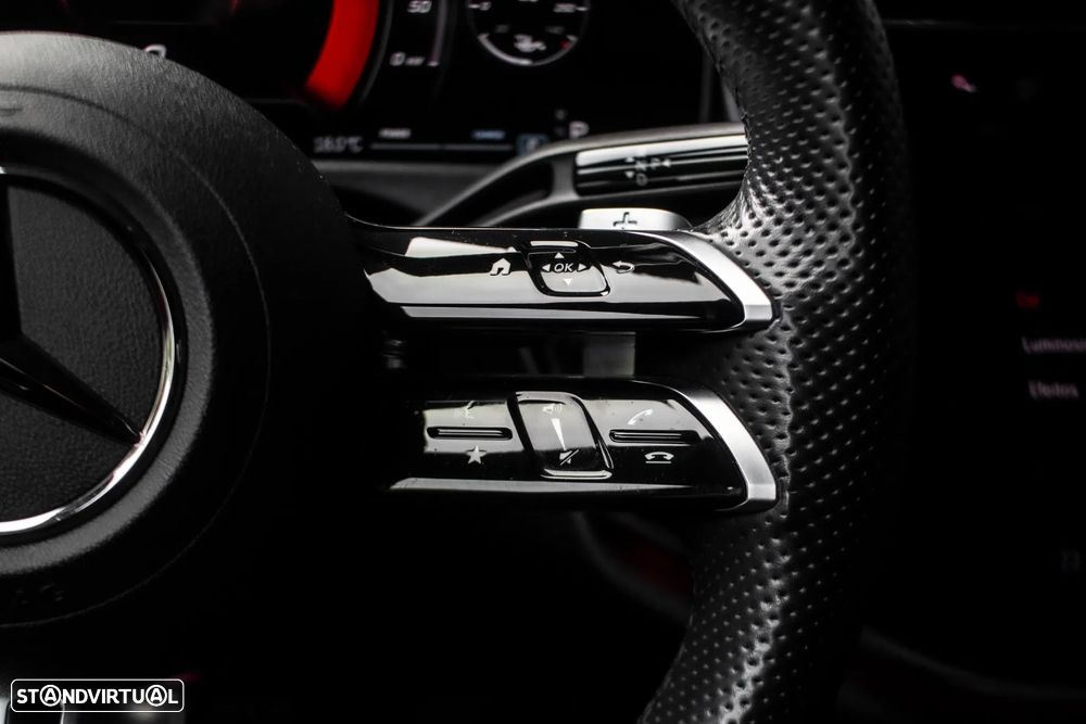 Mercedes-Benz E 220 d AMG Line - 16