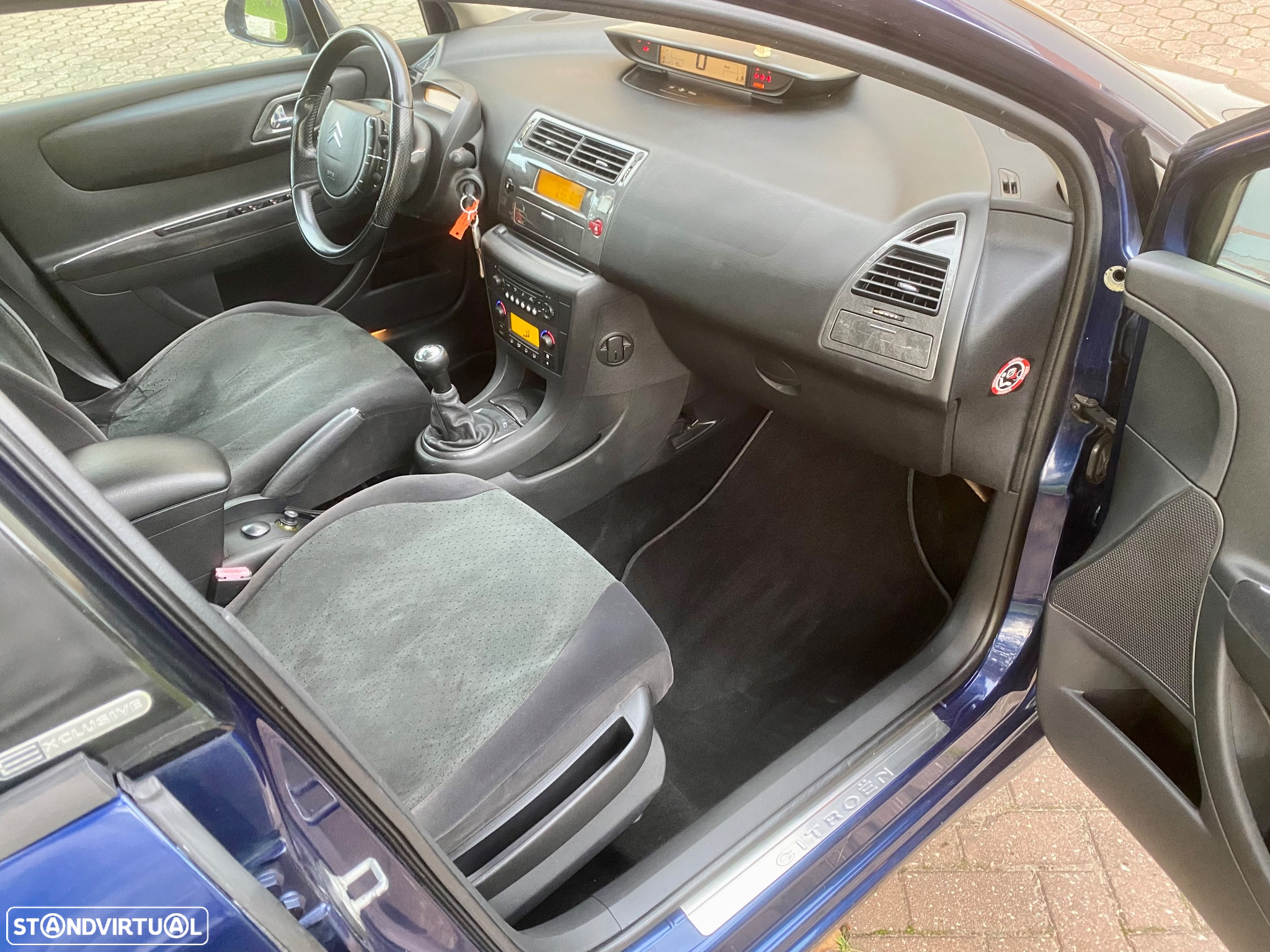 Citroën C4 1.6 HDi 110 Exclusive - 19